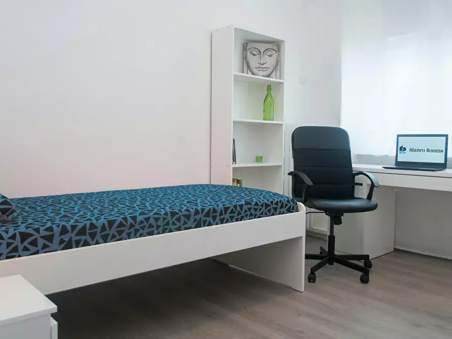 Immagine 2 di Camera in affitto  in Via Aldo Barbaro a Torino