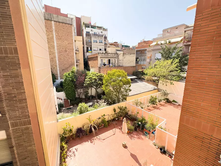 Immagine 4 di Camera in affitto  in Carrer de la Mare de Déu del Carmel a Barcelona
