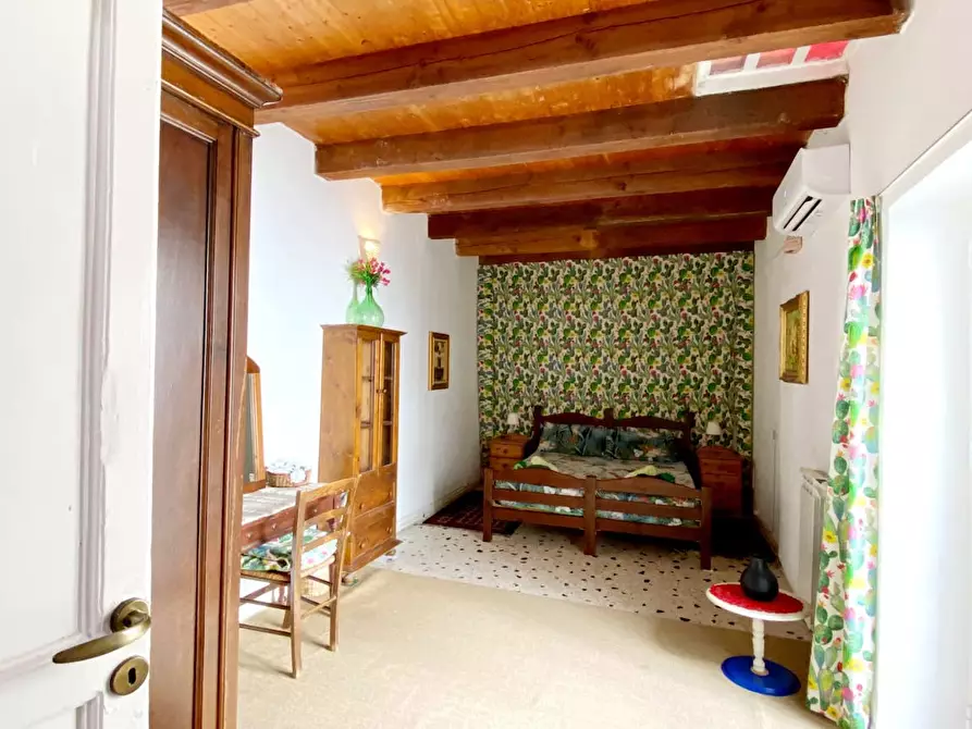 Immagine 9 di Camera in affitto  in Via Argenteria a Palermo