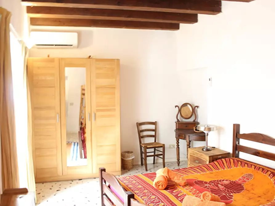 Immagine 5 di Camera in affitto  in Via Argenteria a Palermo