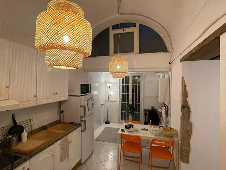 Immagine 7 di Camera in affitto  in Via San Giovanni in Porta a Napoli