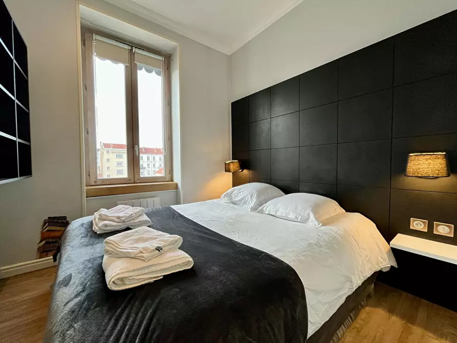 Immagine 4 di Appartamento in affitto  in Rue des Charmettes a Lyon