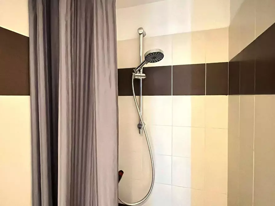 Immagine 9 di Appartamento in affitto  in Via Guido Guinizelli a Milano