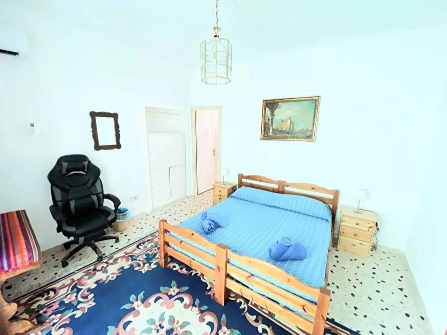 Immagine 9 di Camera in affitto  in Via Argenteria a Palermo