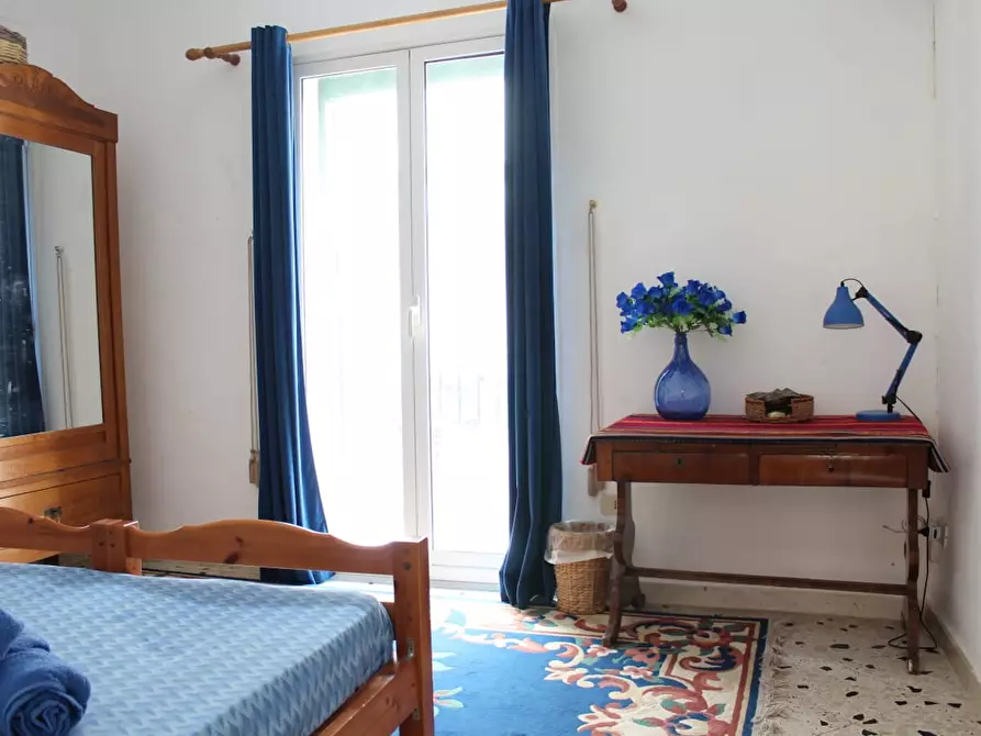 Immagine 4 di Camera in affitto  in Via Argenteria a Palermo