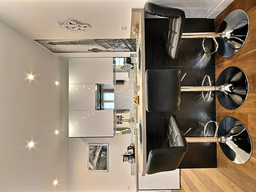 Immagine 9 di Appartamento in affitto  in Rue Poissonnière a Paris