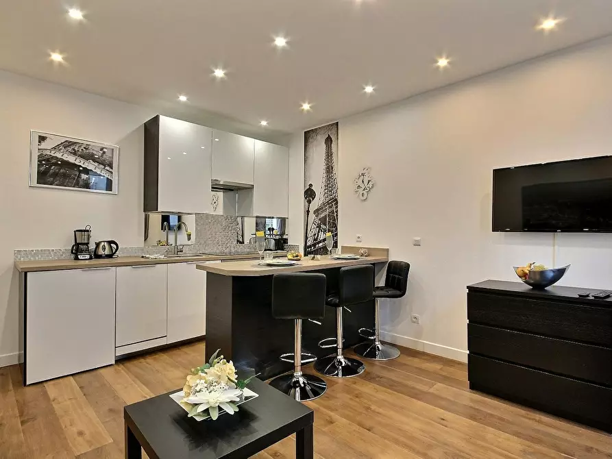 Immagine 6 di Appartamento in affitto  in Rue Poissonnière a Paris