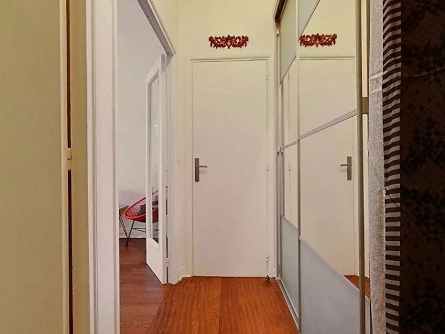 Immagine 3 di Appartamento in affitto  in Rue Rennequin a Paris 17