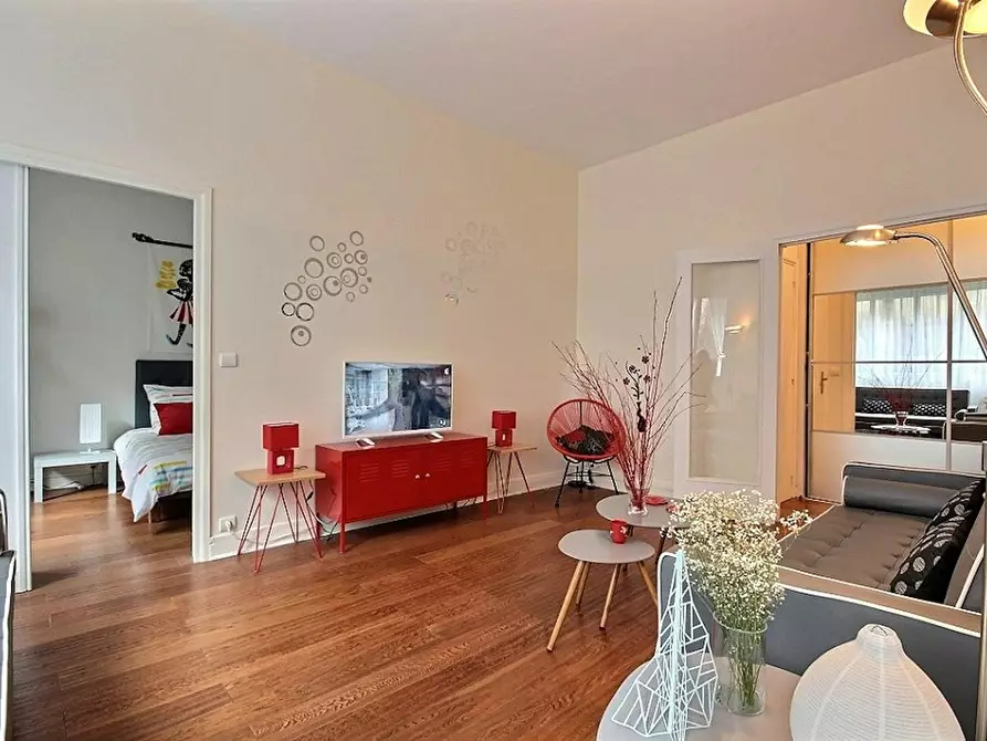 Immagine 7 di Appartamento in affitto  in Rue Rennequin a Paris 17