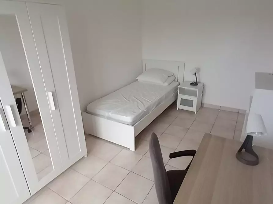 Immagine 1 di Camera in affitto  in Impasse Eugène Delacroix a Créteil
