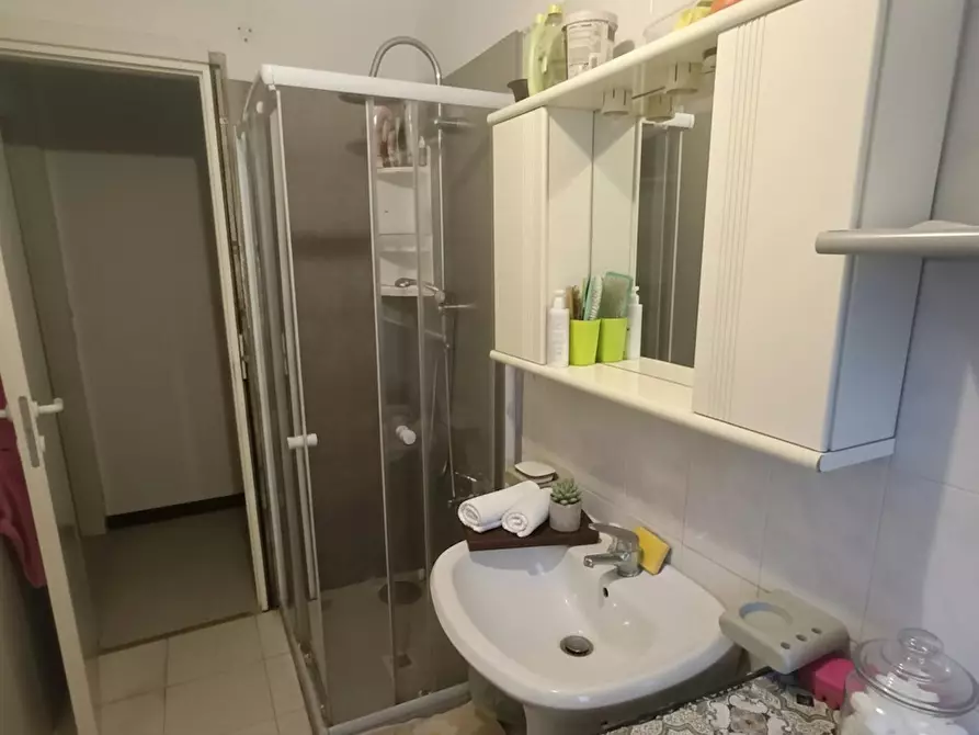 Immagine 9 di Camera in affitto  in Via Monte Sabotino a Paderno Dugnano