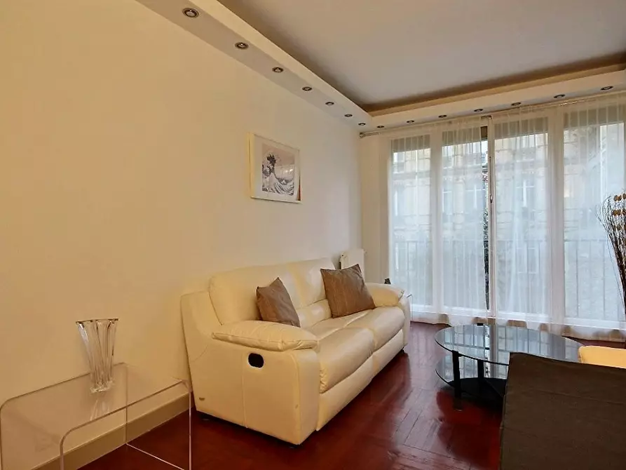 Immagine 5 di Appartamento in affitto  in Villa de la Faisanderie a Paris 16