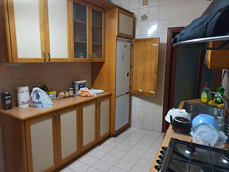 Immagine 10 di Camera in affitto  in Via Montesilvano a Napoli