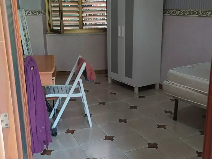 Immagine 2 di Camera in affitto  in Via Montesilvano a Napoli