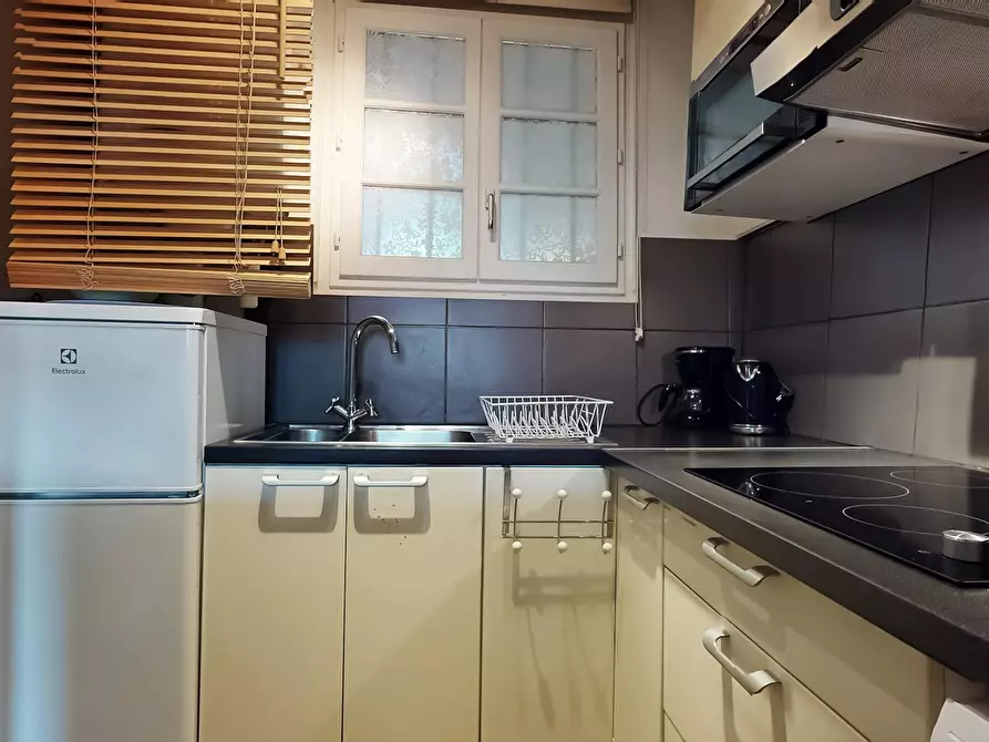 Immagine 10 di Appartamento in affitto  in Rue Sainte-Croix-de-la-Bretonnerie a Paris