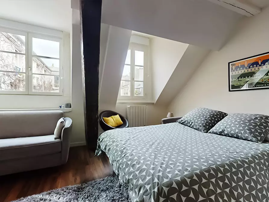 Immagine 4 di Appartamento in affitto  in Rue Sainte-Croix-de-la-Bretonnerie a Paris