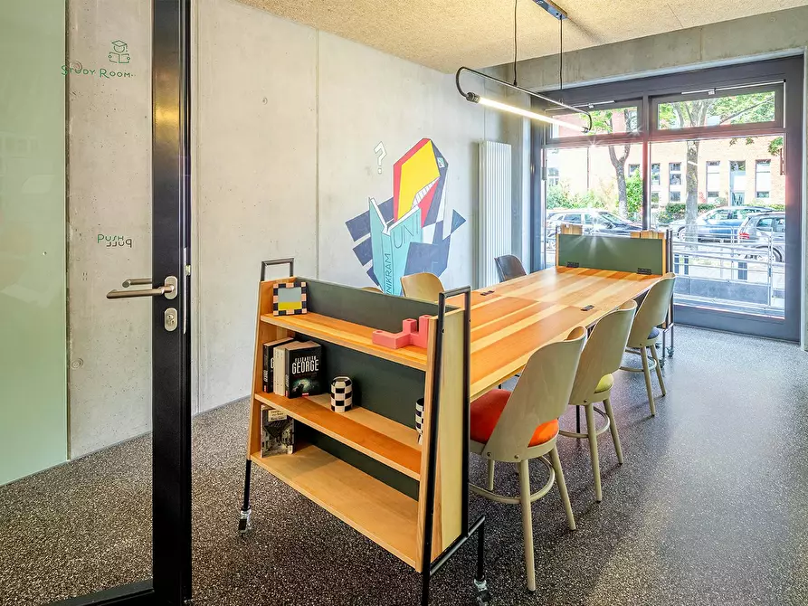 Immagine 10 di Appartamento in affitto  in Büchnerweg a Berlin