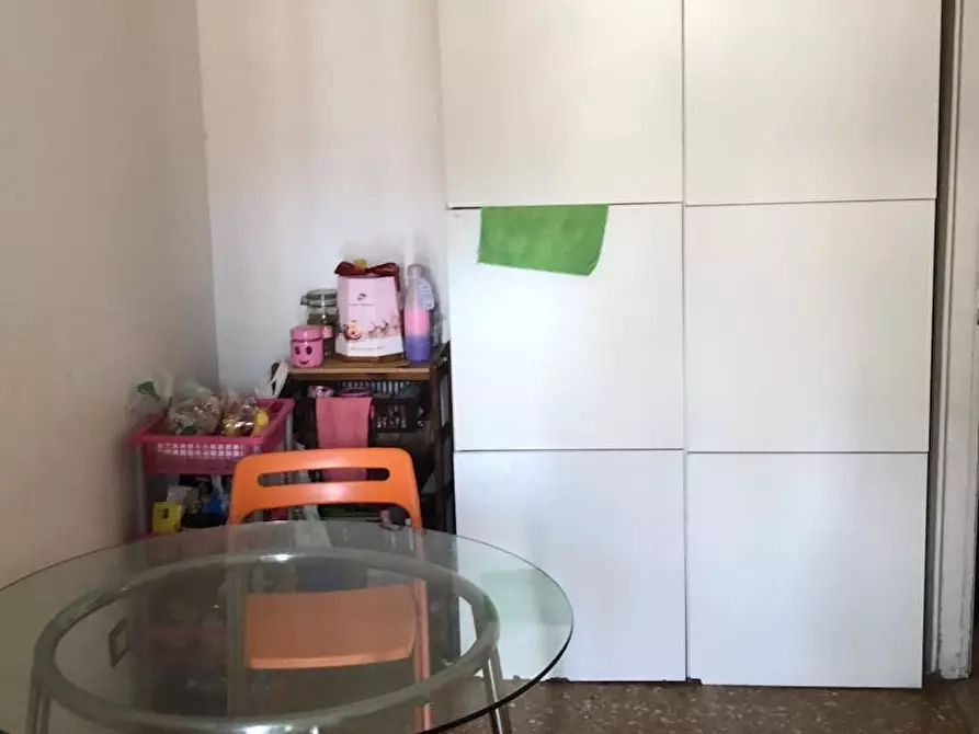 Immagine 9 di Camera condivisa in affitto  in Via Tuscolana a Roma