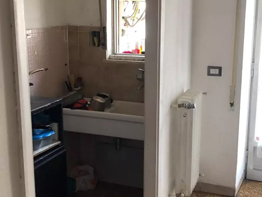 Immagine 7 di Camera condivisa in affitto  in Via Tuscolana a Roma