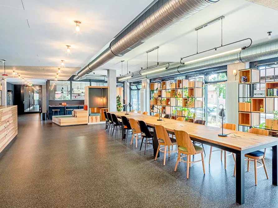 Immagine 8 di Appartamento in affitto  in Büchnerweg a Berlin