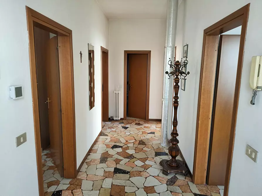 Immagine 3 di Camera in affitto  in Viale Astichello a Vicenza