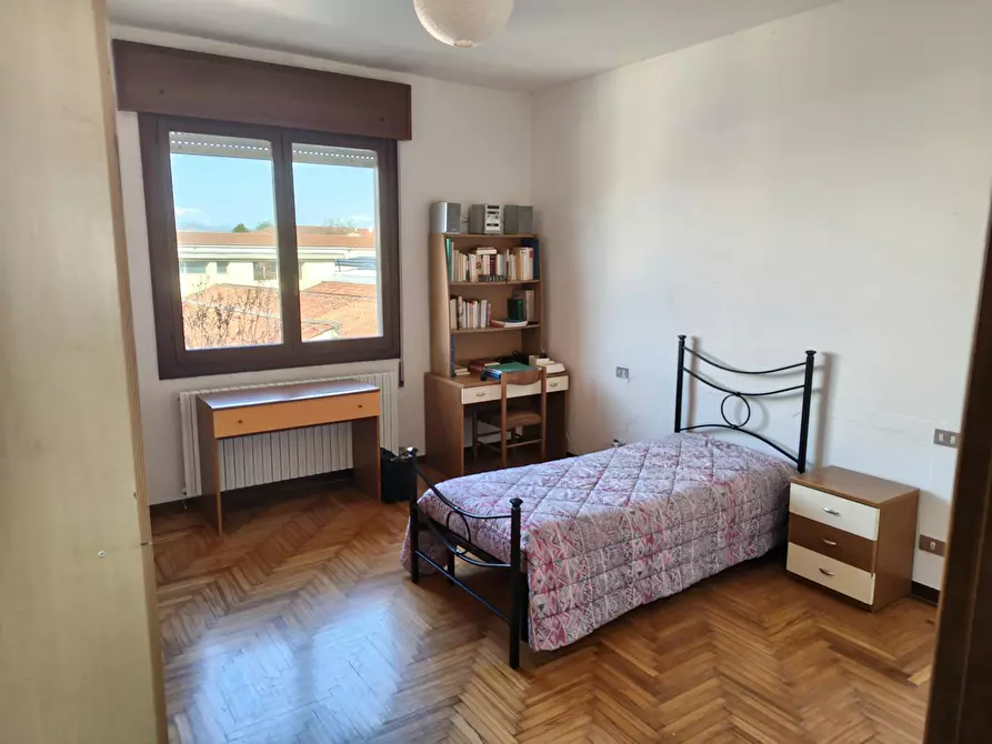 Immagine 1 di Camera in affitto  in Viale Astichello a Vicenza