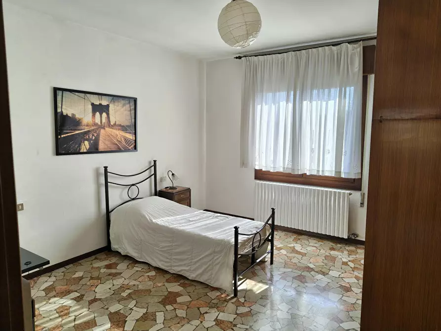 Immagine 2 di Camera in affitto  in Viale Astichello a Vicenza
