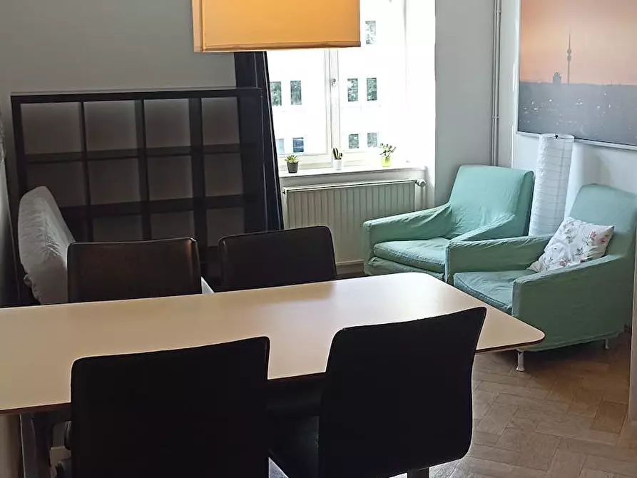 Immagine 1 di Casa indipendente in affitto  in Einsteinstraße a München