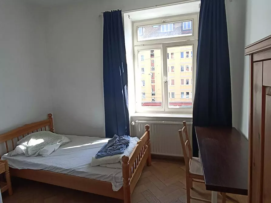 Immagine 9 di Casa indipendente in affitto  in Einsteinstraße a München