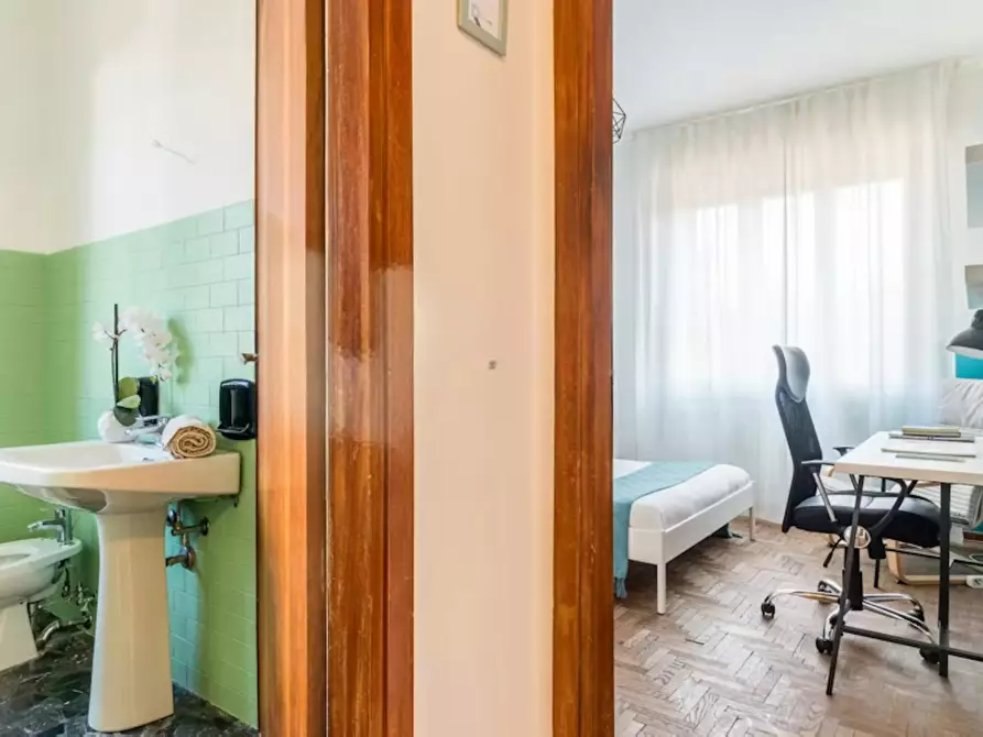 Immagine 8 di Camera in affitto  in Via Francesco Bonafede a Padova