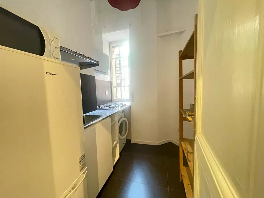 Immagine 9 di Camera in affitto  in Via La Spezia a Roma