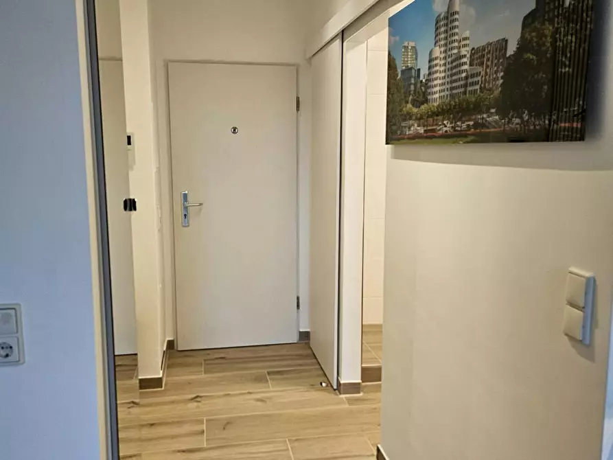 Immagine 10 di Casa indipendente in affitto  in Steinkribbenstraße a Düsseldorf