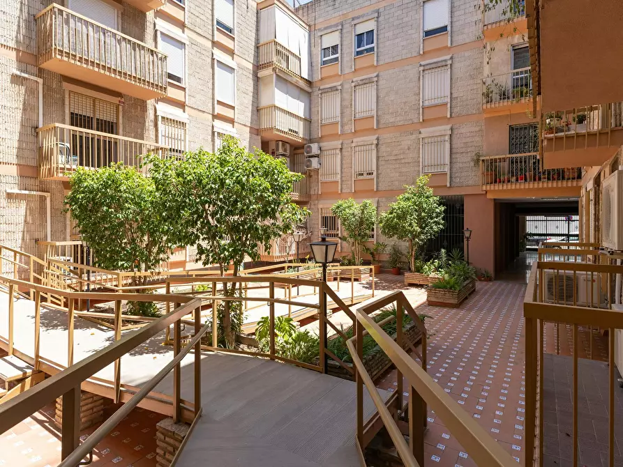 Immagine 8 di Appartamento in affitto  in Calle Teodosio a Sevilla