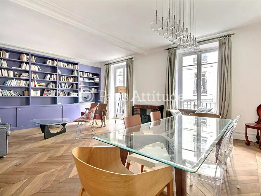 Immagine 6 di Appartamento in affitto  in Rue de Miromesnil a Paris 08