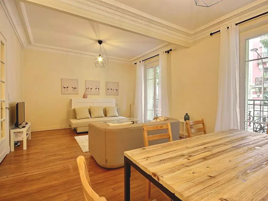 Immagine 4 di Appartamento in affitto  in Avenue du Général Michel Bizot a Paris