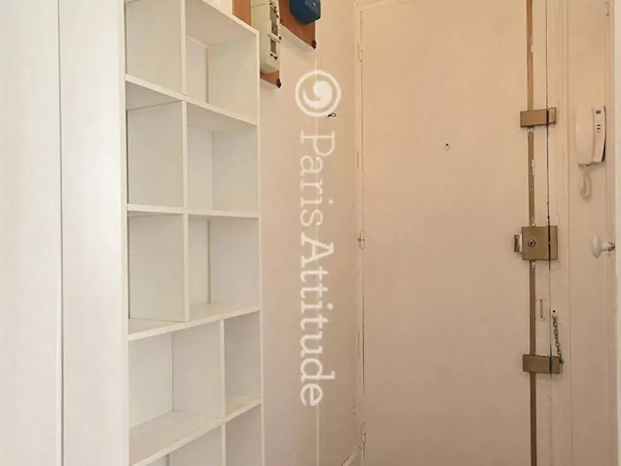 Immagine 3 di Appartamento in affitto  in Cité Voltaire a Paris