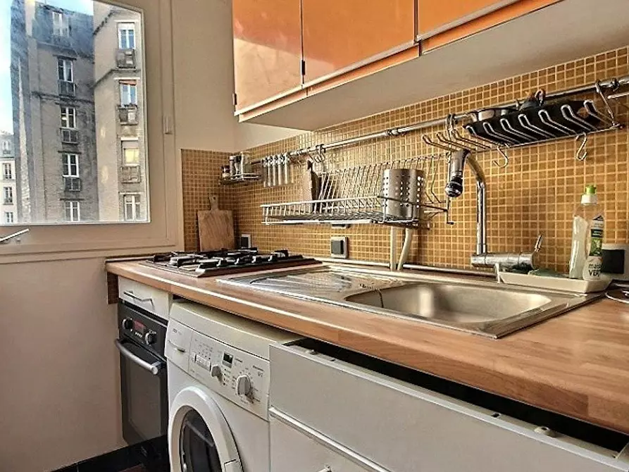 Immagine 9 di Appartamento in affitto  in Rue Championnet a Paris 18