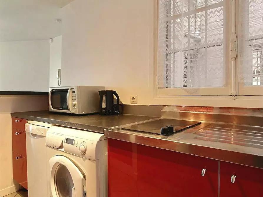 Immagine 10 di Appartamento in affitto  in Rue de Poitou a Paris 03