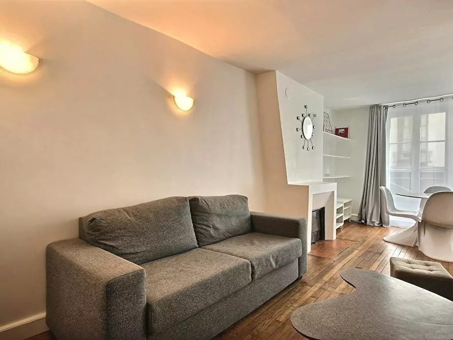 Immagine 4 di Appartamento in affitto  in Rue de Poitou a Paris 03