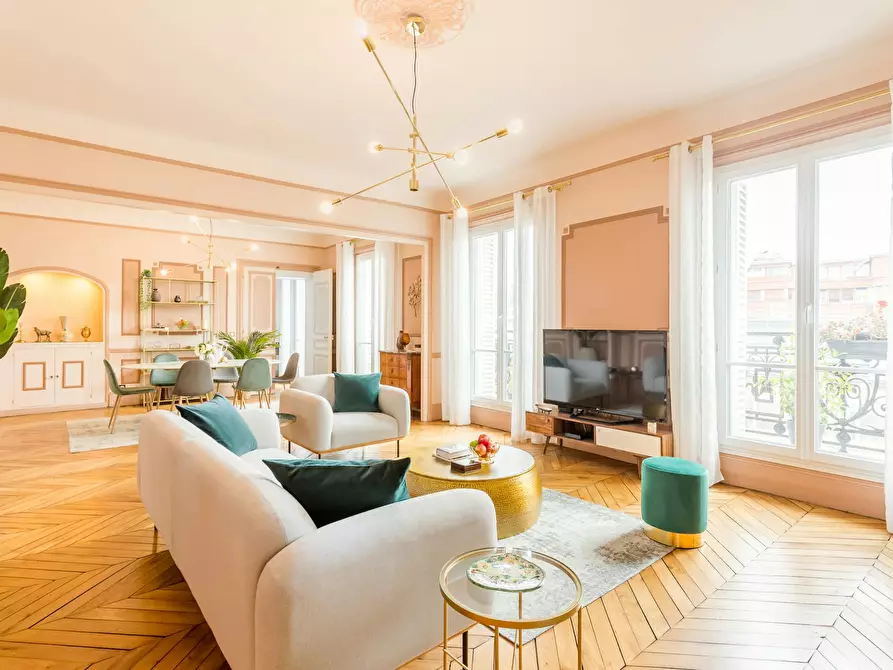 Immagine 7 di Appartamento in affitto  in Rue de Rome a Paris 08