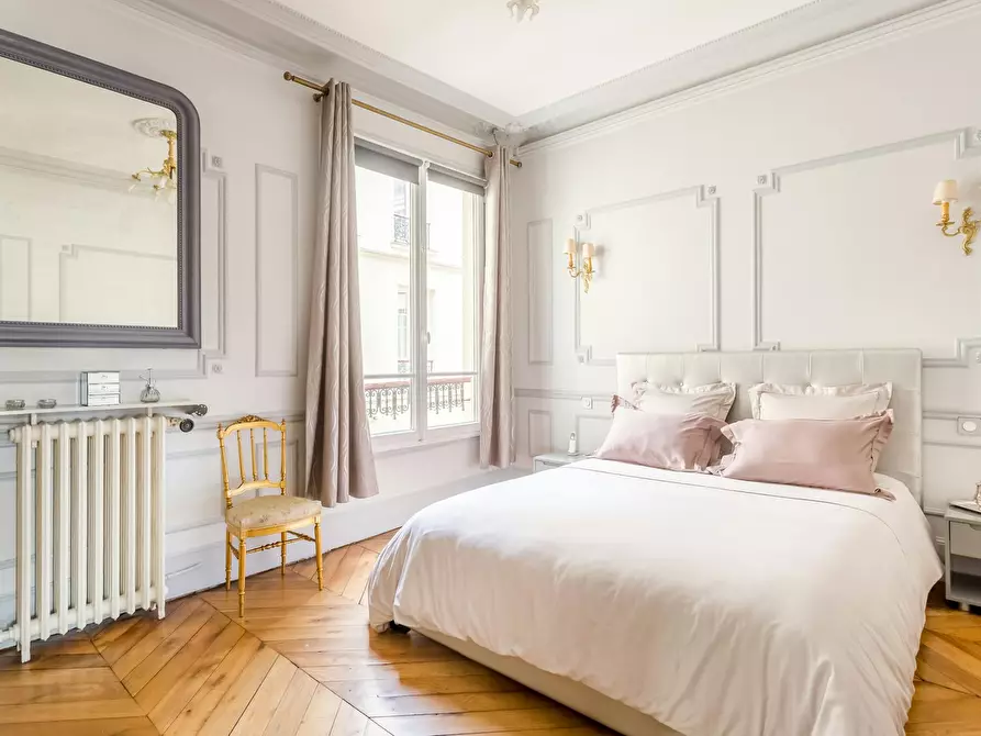 Immagine 2 di Appartamento in affitto  in Rue de Rome a Paris 08