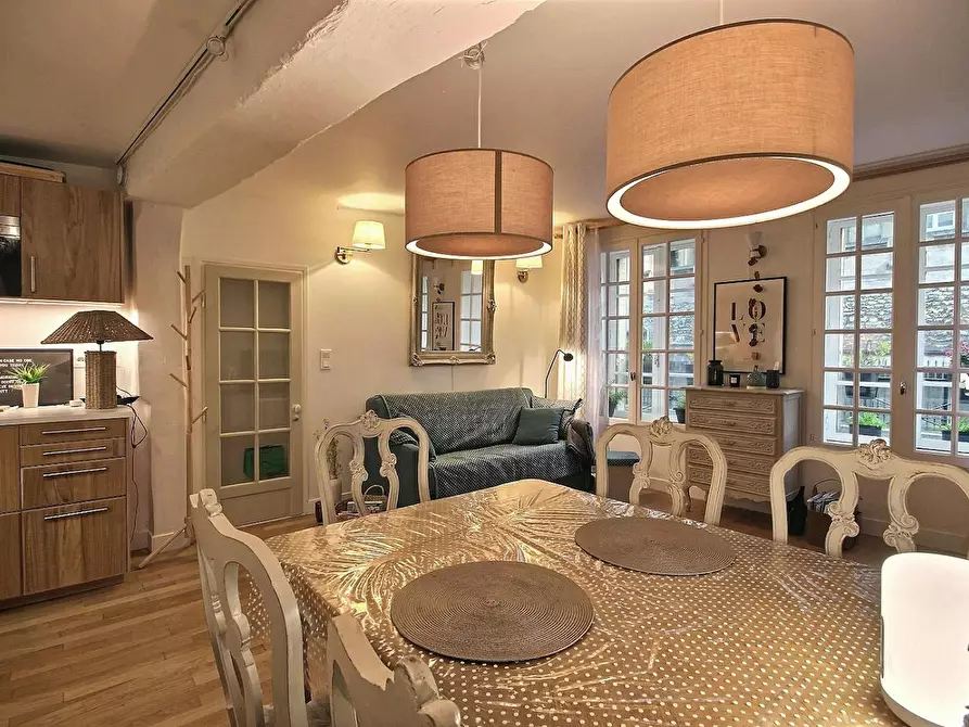 Immagine 6 di Appartamento in affitto  in Rue du Vertbois a Paris 03