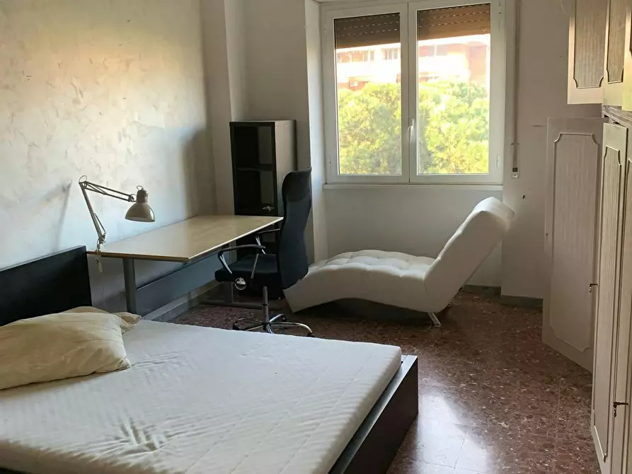 Immagine 1 di Camera in affitto  in Via Aquilonia a Roma