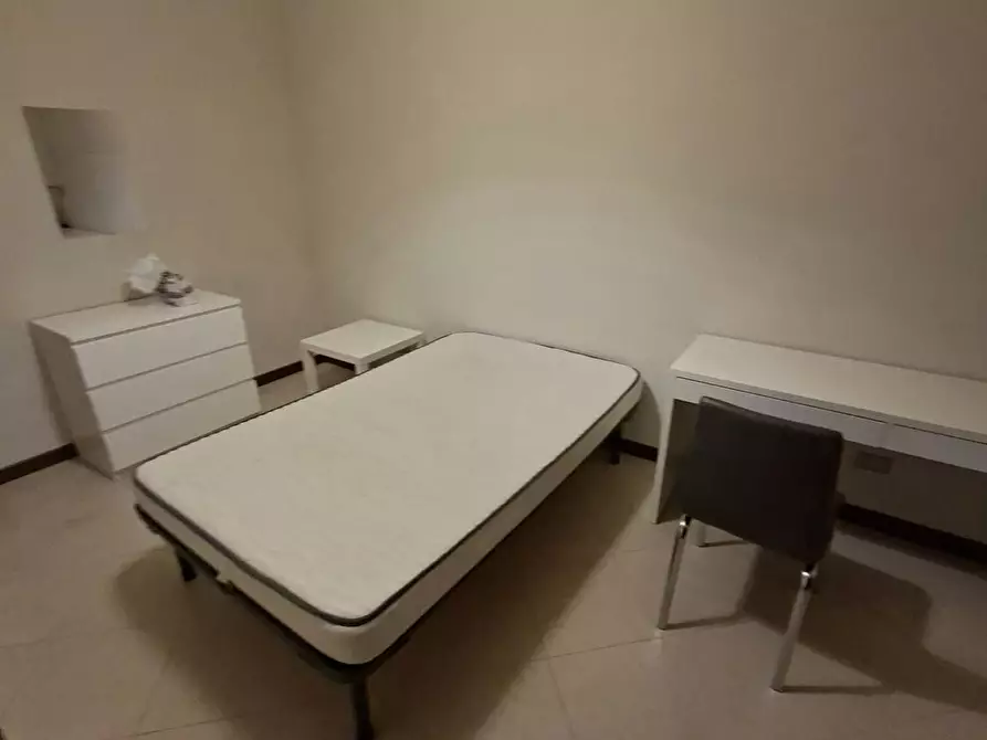 Immagine 3 di Camera in affitto  in Via Luigi Arbib Pascucci a Roma