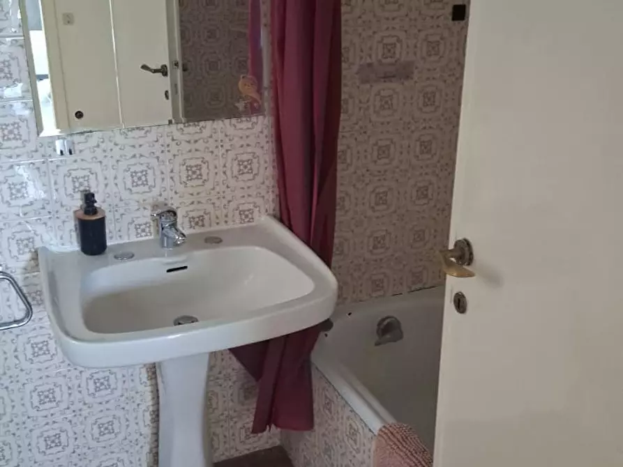 Immagine 10 di Camera in affitto  in Via Luigi Arbib Pascucci a Roma