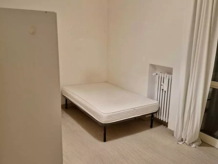 Immagine 1 di Camera in affitto  in Via Luigi Arbib Pascucci a Roma
