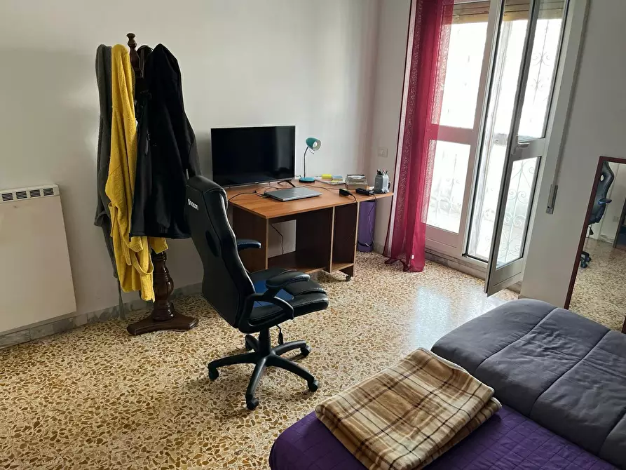 Immagine 3 di Camera in affitto  in Via di Val Favara a Roma