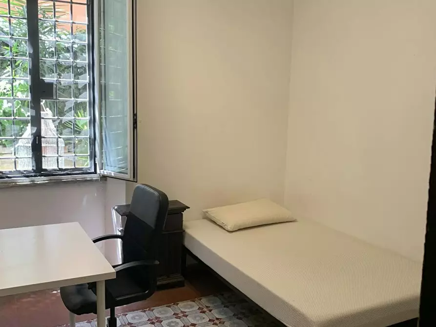 Immagine 6 di Camera in affitto  in Via Tronto a Roma