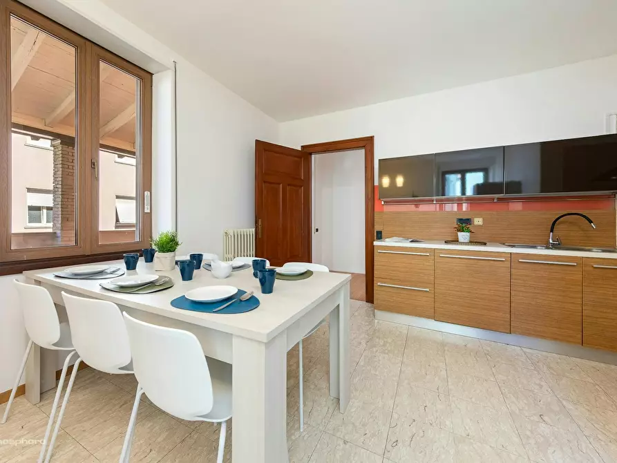 Immagine 9 di Camera in affitto  in Via del Brennero a Trento