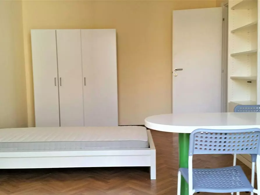 Immagine 2 di Camera in affitto  in Via Sighele a Milano